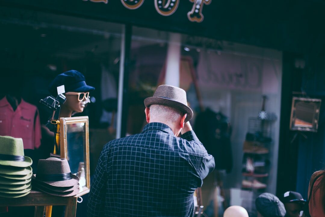 detective investigating store theft